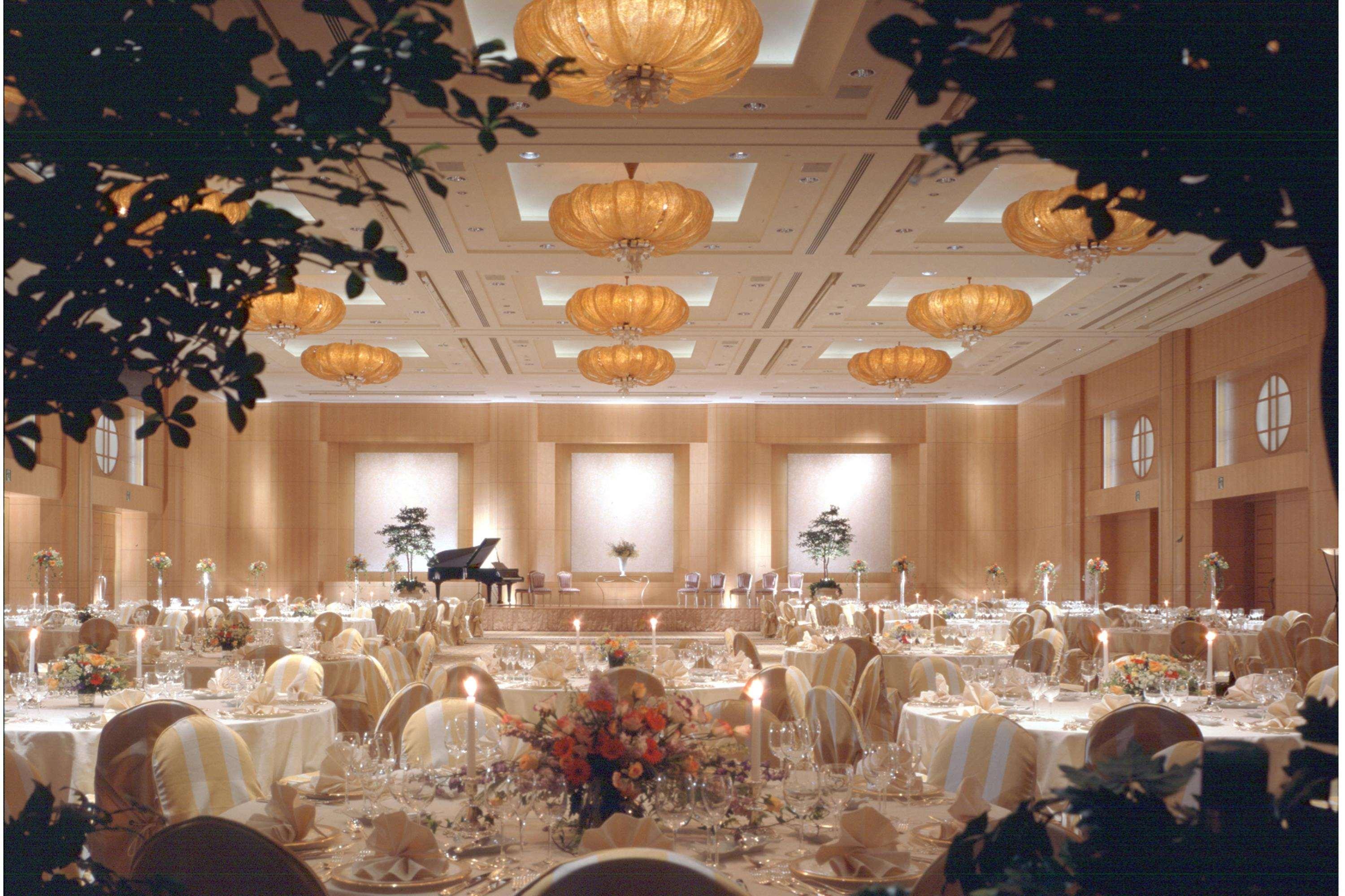 The Yokohama Bay Hotel Tokyu Restaurace fotografie The Grand Ballroom